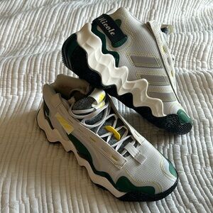 Candice Parker’s adidas basketball shoes!